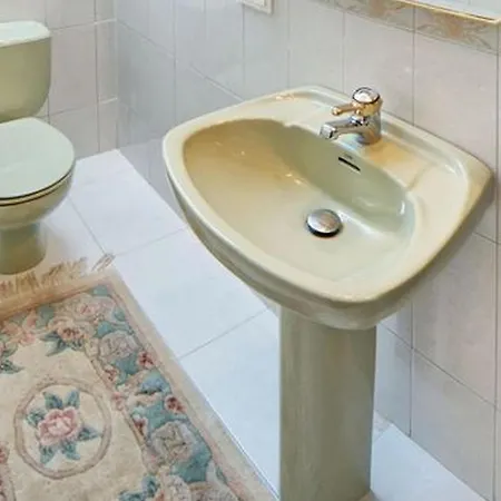 Moderna Casa De Lujo Con Piscina Cubierta Y Vista Al Mar Σπίτι διακοπών *