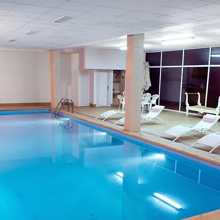 Moderna Casa De Lujo Con Piscina Cubierta Y Vista Al Mar *